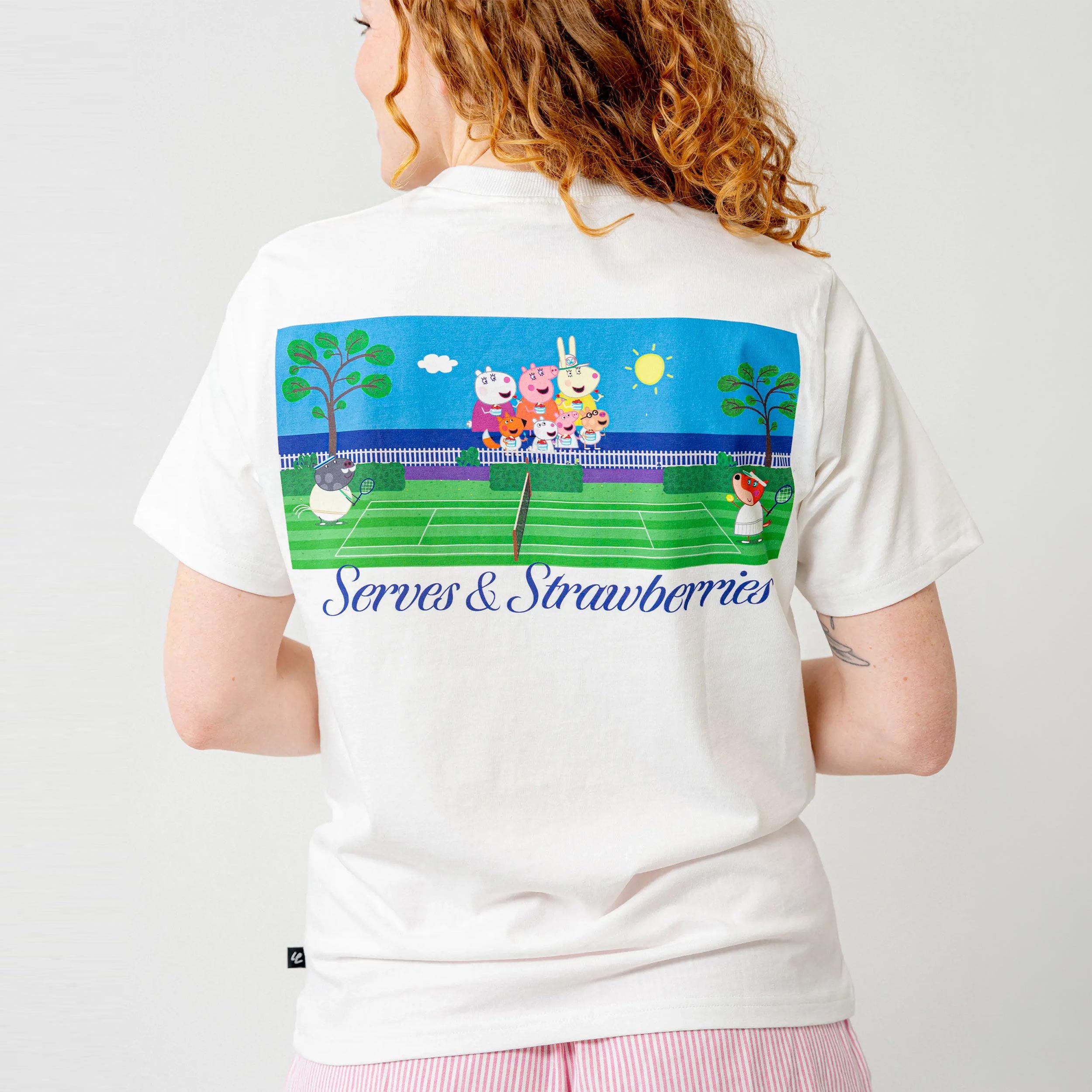 Lobster & Lemonade Peppa Pig Serves & Strawberries – '94 Campus T-shirt Unisex - blanc